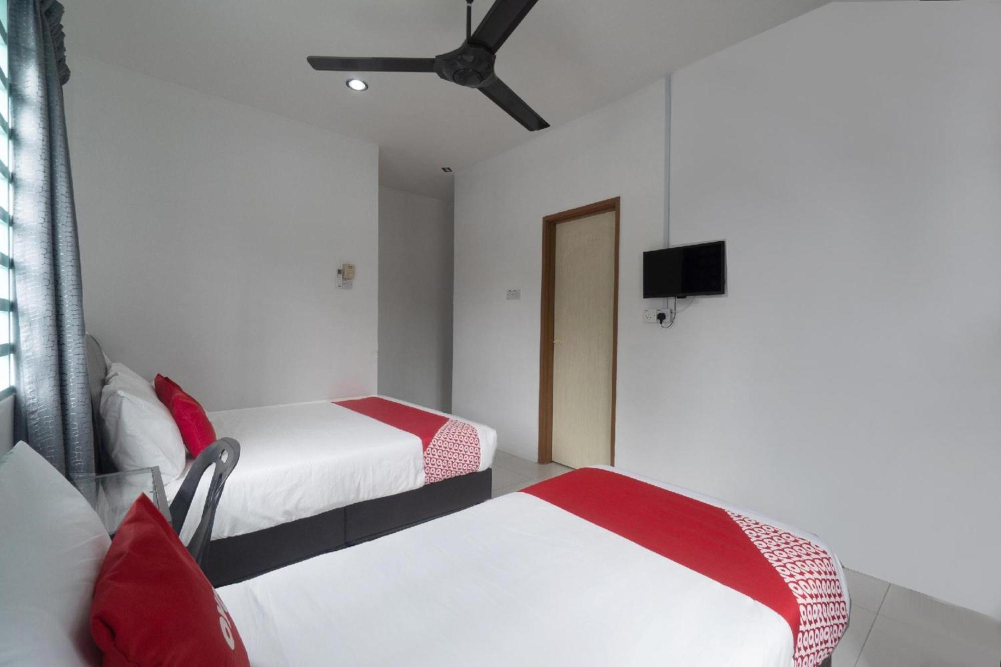 Oyo 91089 Motel Fasa 2B Seri Manjung Exterior photo