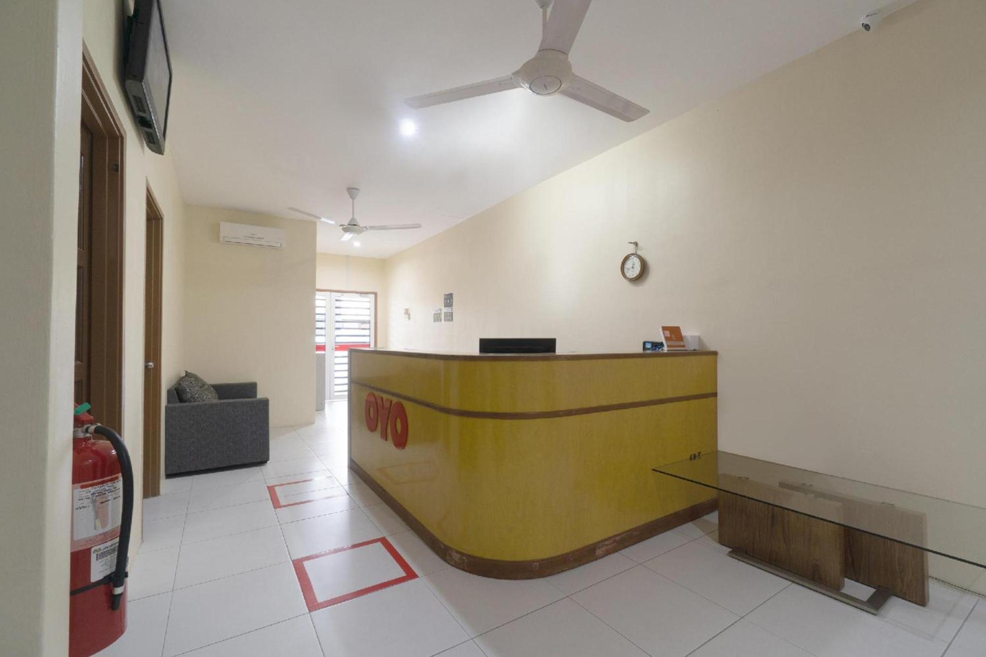 Oyo 91089 Motel Fasa 2B Seri Manjung Exterior photo
