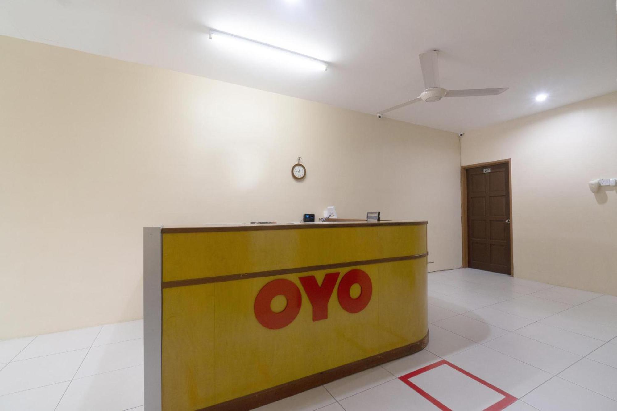 Oyo 91089 Motel Fasa 2B Seri Manjung Exterior photo
